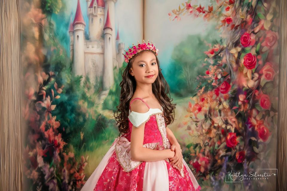Storybook Chronicles Castle Song SKINNY Right (MD)