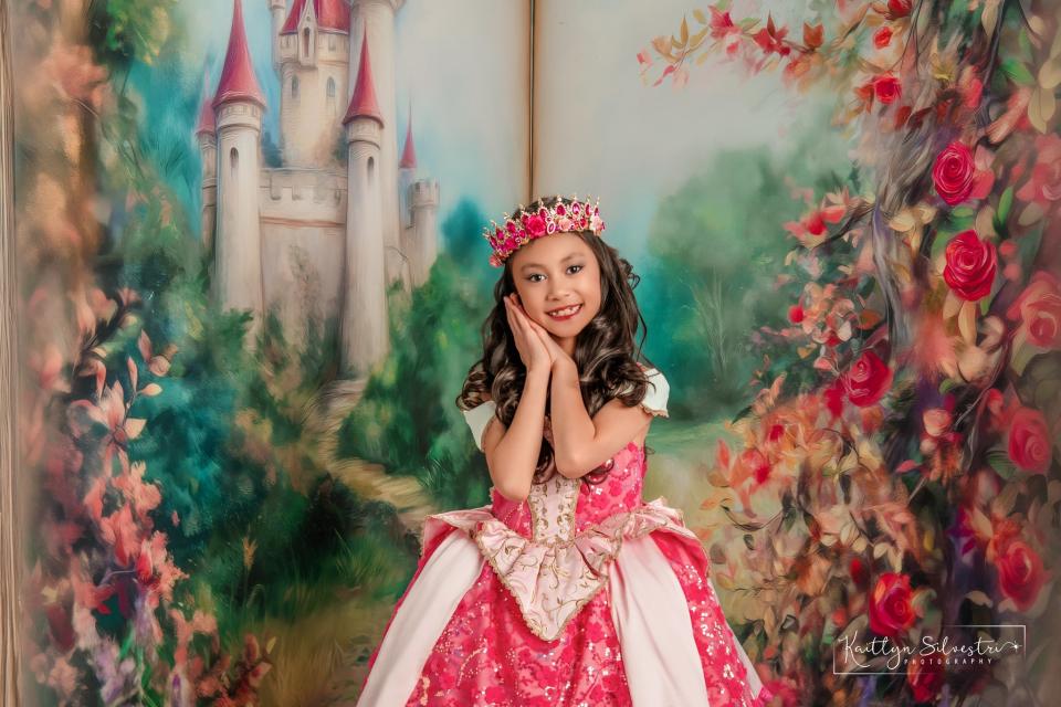 Storybook Chronicles Castle Song SKINNY Right (MD)