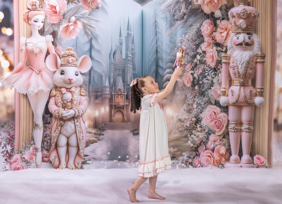 Forest Fables Nutcracker (JA)