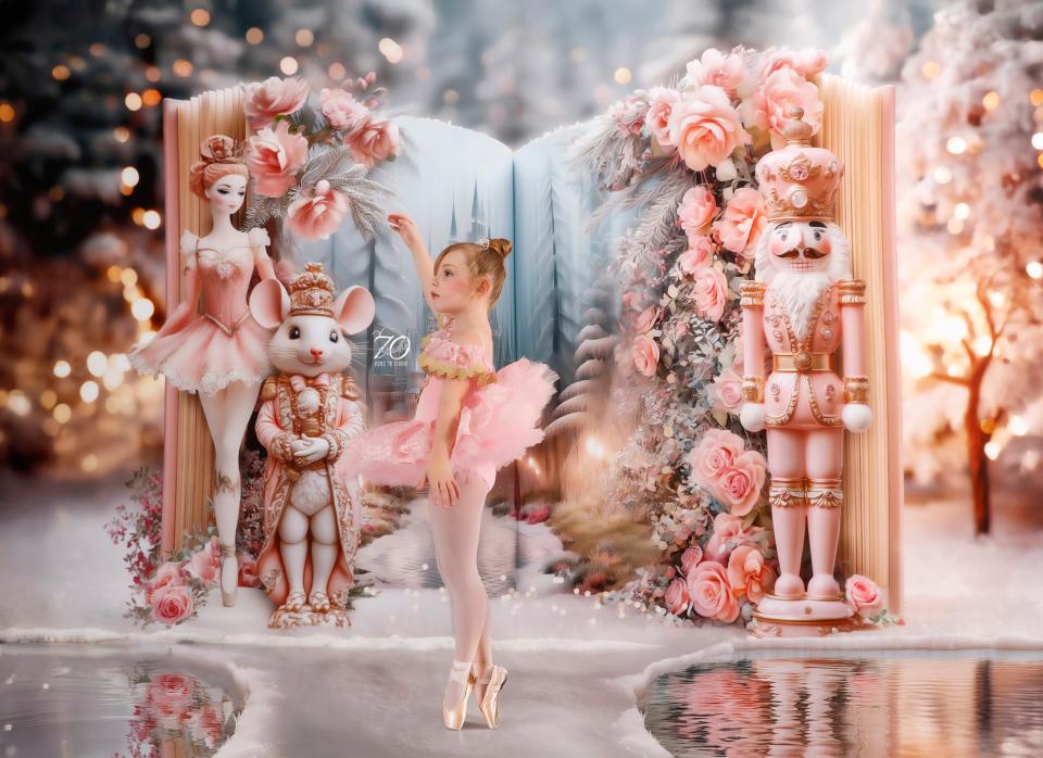 Forest Fables Nutcracker (JA)