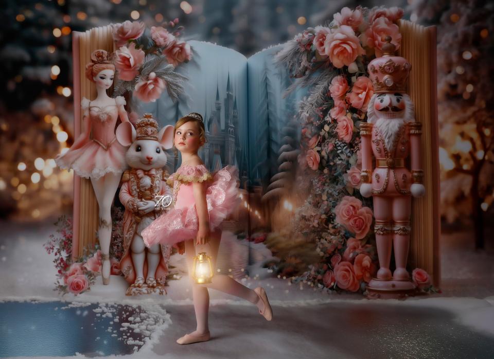 Forest Fables Nutcracker (JA)