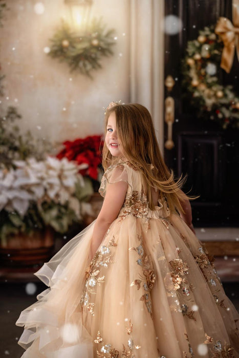 Gold and Black Christmas Porch (VR)