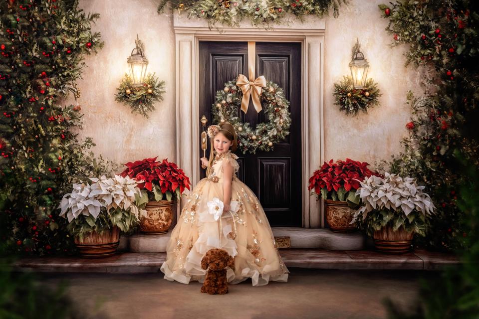 Gold and Black Christmas Porch (VR)