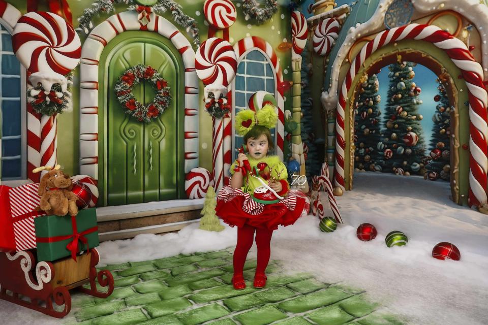 Fabric Room Ooohville Welcome Arch + Oohville Welcome Home + Ooohville Green Path