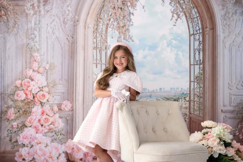 La Vie En Rose No Eiffel Tower (WM)