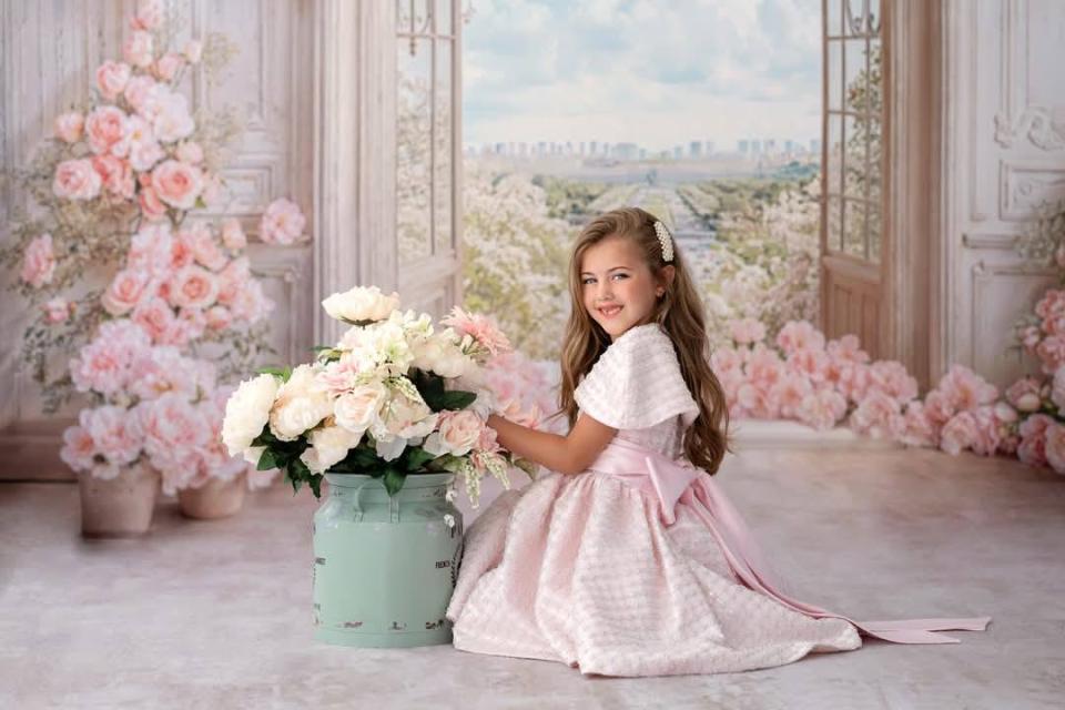 La Vie En Rose No Eiffel Tower (WM)