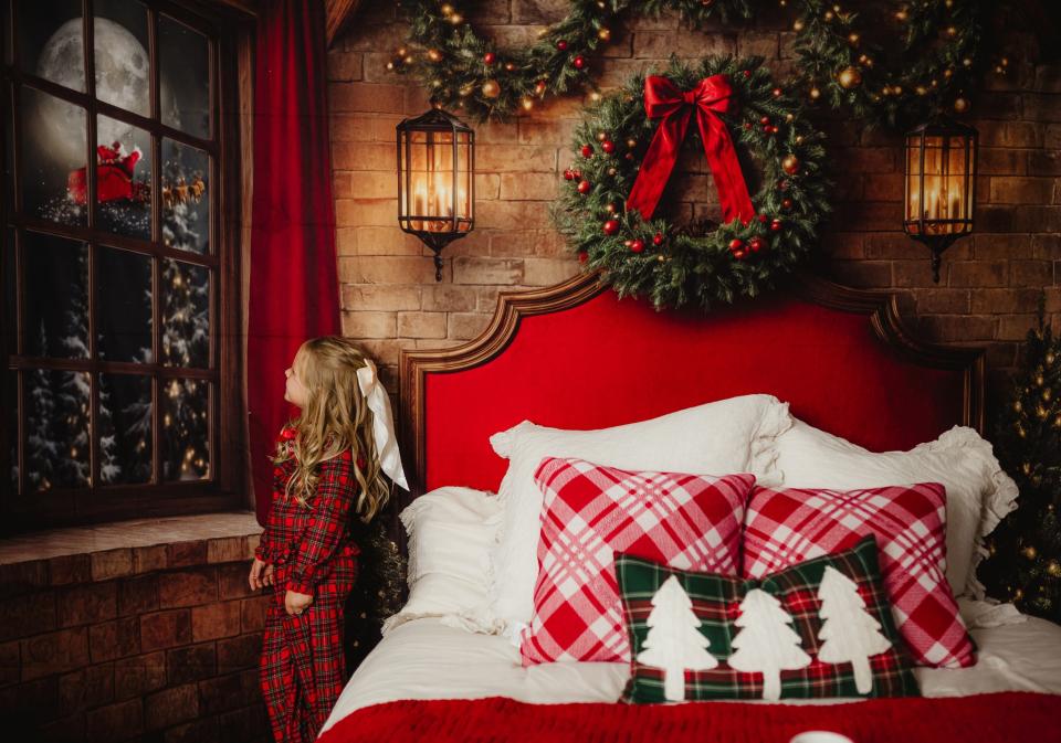 Merry Moonlight Queen Headboard Santa (JA)