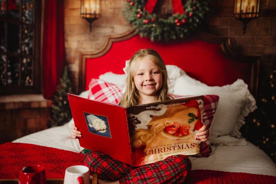 Merry Moonlight Queen Headboard Santa (JA)