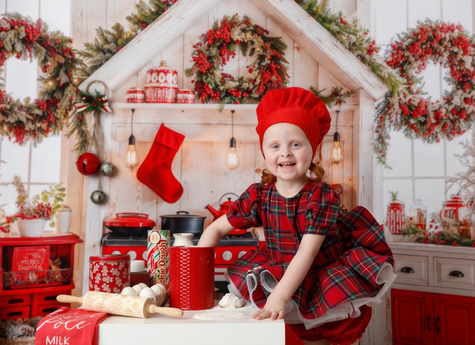 Santa's Little Bakers (WM)