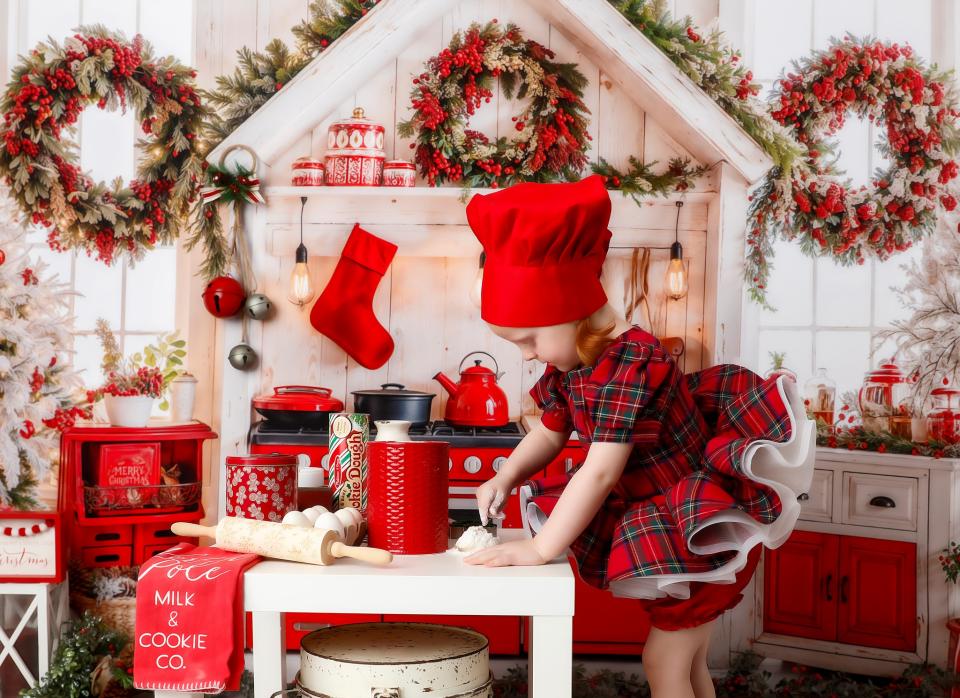 Santa's Little Bakers (WM)