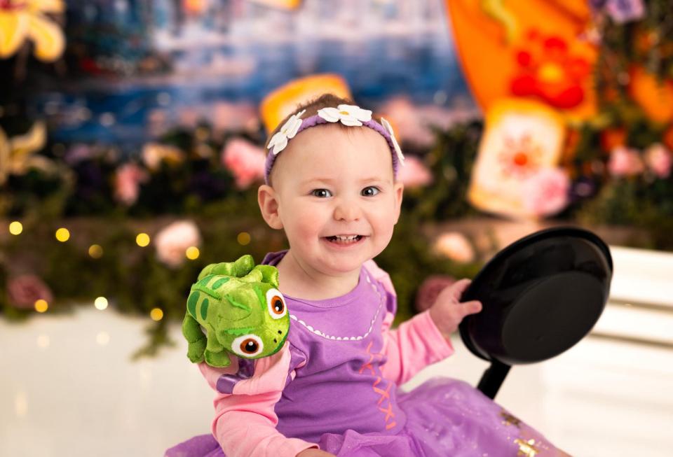 Tangled in Cake (AH)