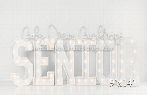 Senior Marquee White (VR)