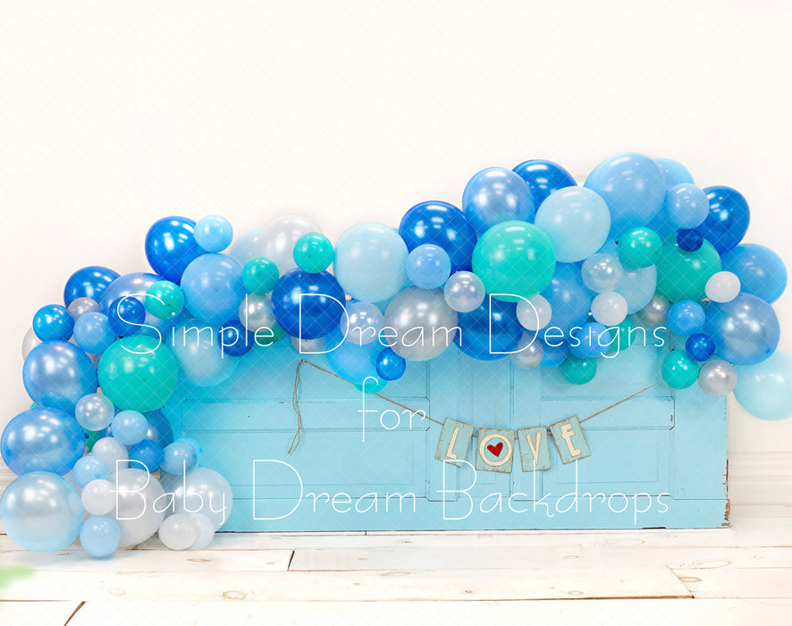 AYOP Blue Balloon LOVE Door