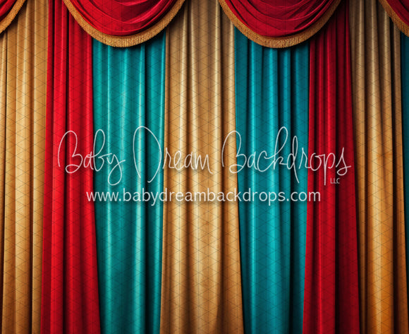Circus Red Curtains Simple (JA)