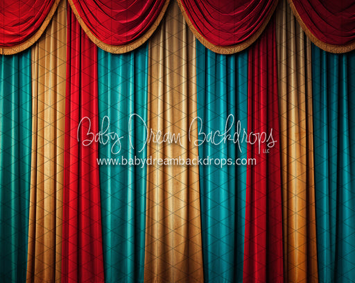 Circus Red Curtains Simple (JA)