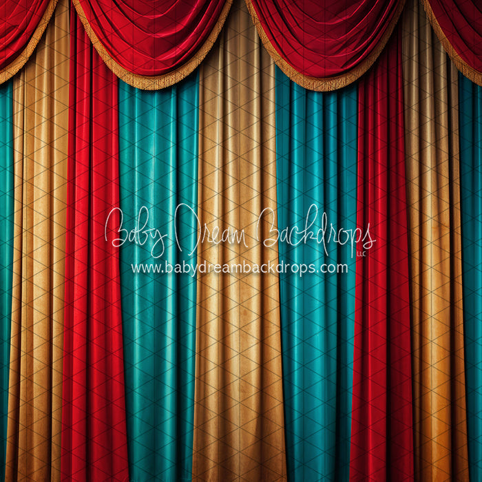 Circus Red Curtains Simple (JA)