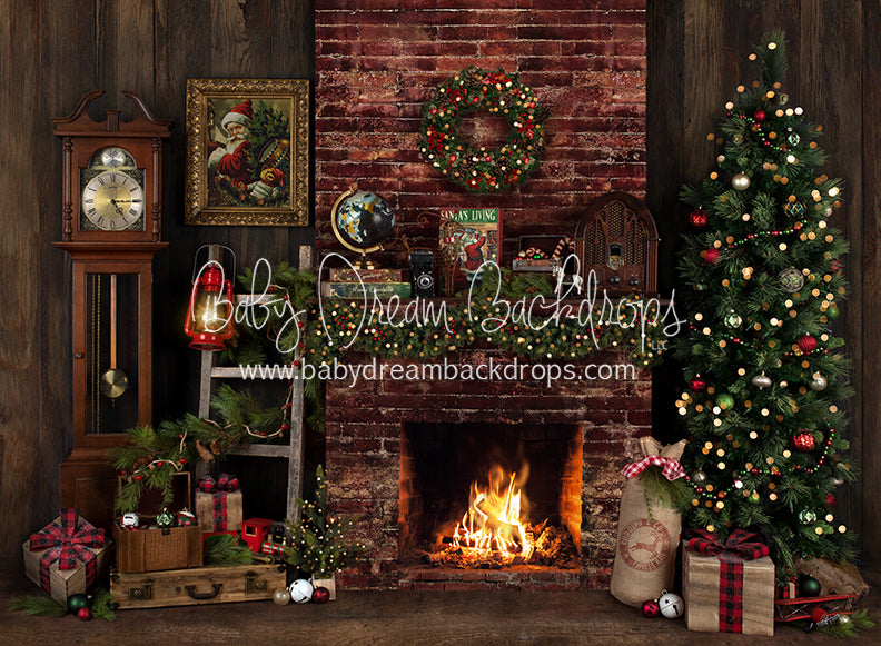 Claus Corner Cozy Living (1 Tree Extra Lights)