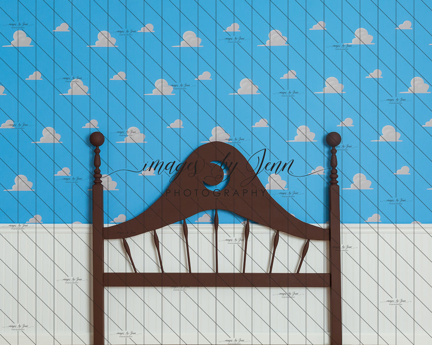 Cloud Wainscotting Wall Queen Bed (JG)