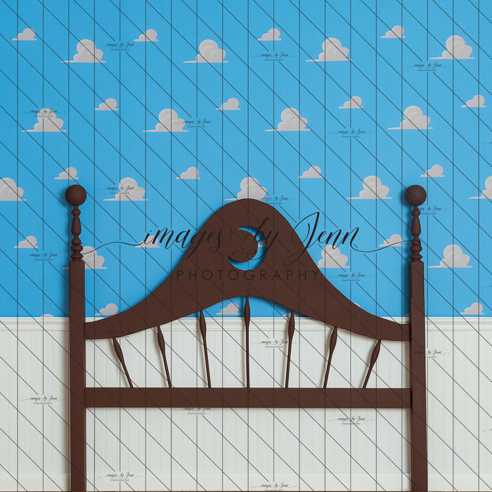 Cloud Wainscotting Wall Queen Bed (JG)