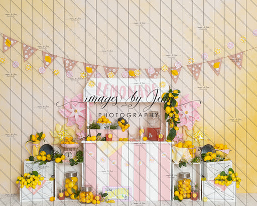 Fresh Pink Lemonade with Pinwheels