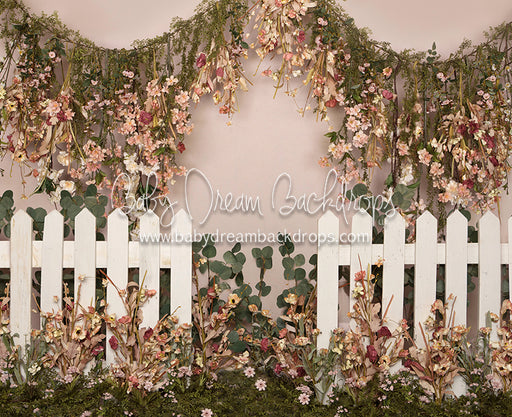 Garden Swag with Fence