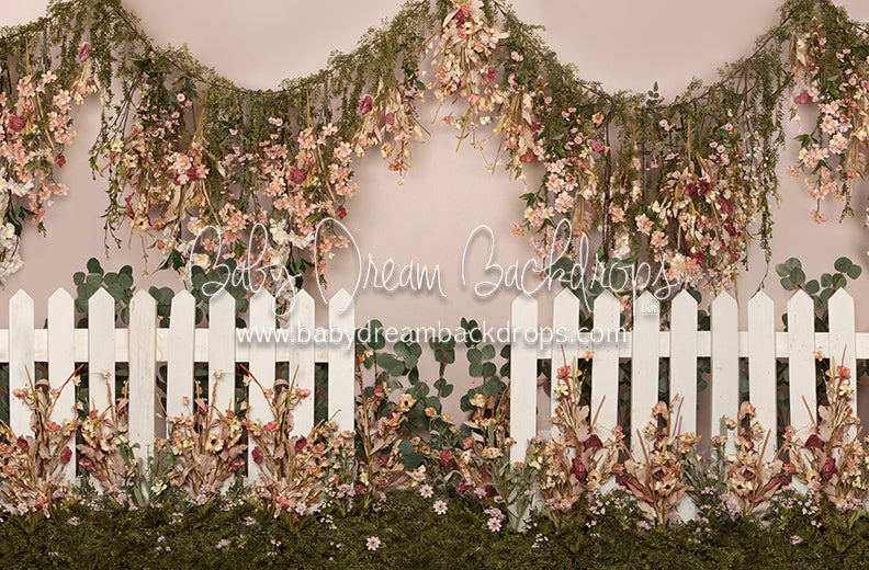 Garden Swag with Fence