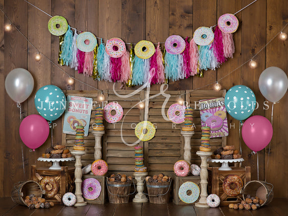 Girl Vintage Donut (With Balloons)