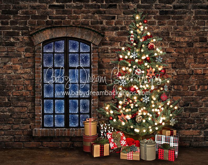 Holiday Loft Tree Frost