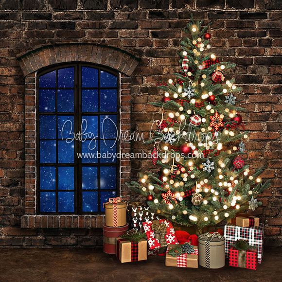 Holiday Loft Tree - 8x8 - JA