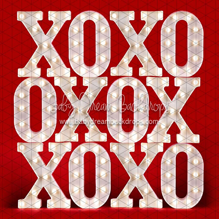 X Drop hugs and kisses in red