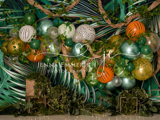 Jungle Balloon Garland (with props)