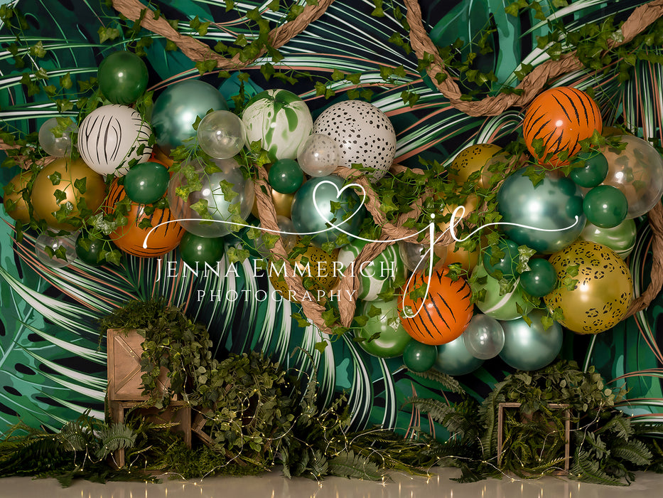 Jungle Balloon Garland (with props)