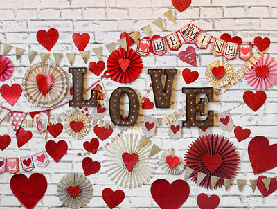 LOVE spells LOVE 60hx80W BD  