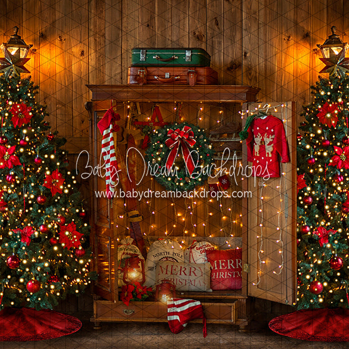 North Pole PJ Closet (CC)