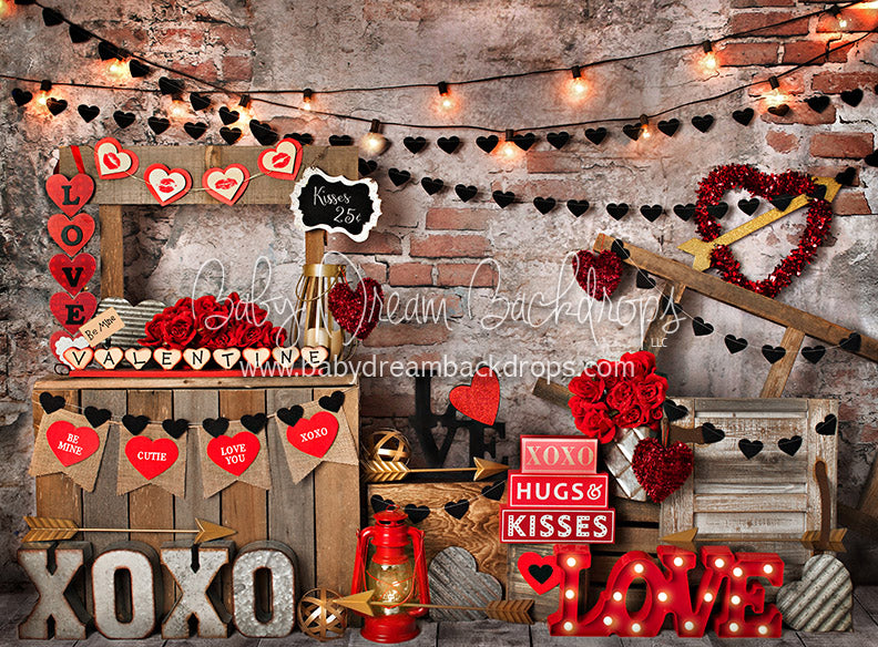 Pucker Up - 60Hx80W - BS  