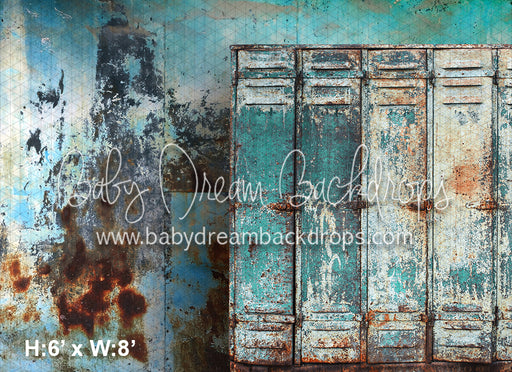 Rusty Aqua Lockers (CC)
