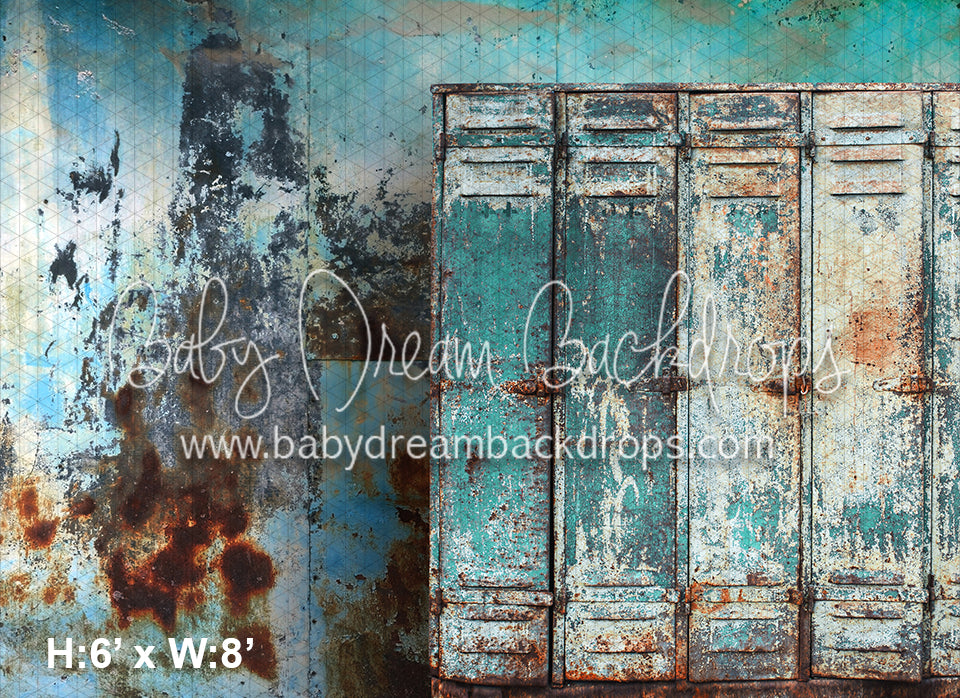 Rusty Aqua Lockers (CC)