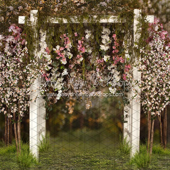 X Drop spring countryside arch with pink ja