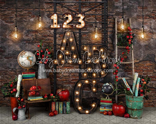 Urban Apple Alley (JA)