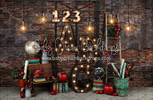 Urban Apple Alley (JA)