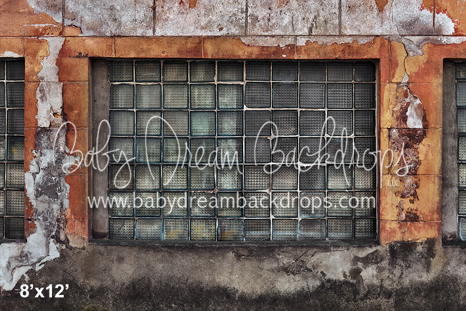 Urban Looking Glass (CC)