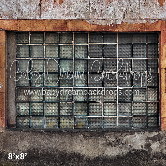 Urban Looking Glass (CC)