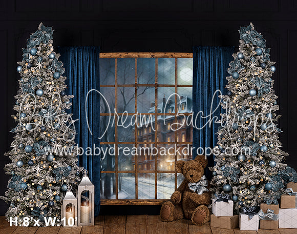 White and Blue Christmas Window with Bear (VR)