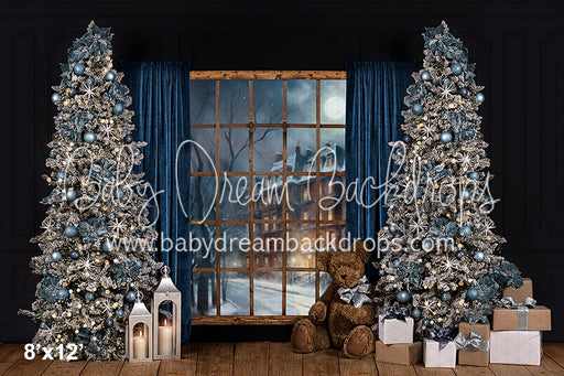 White and Blue Christmas Window with Bear (VR)