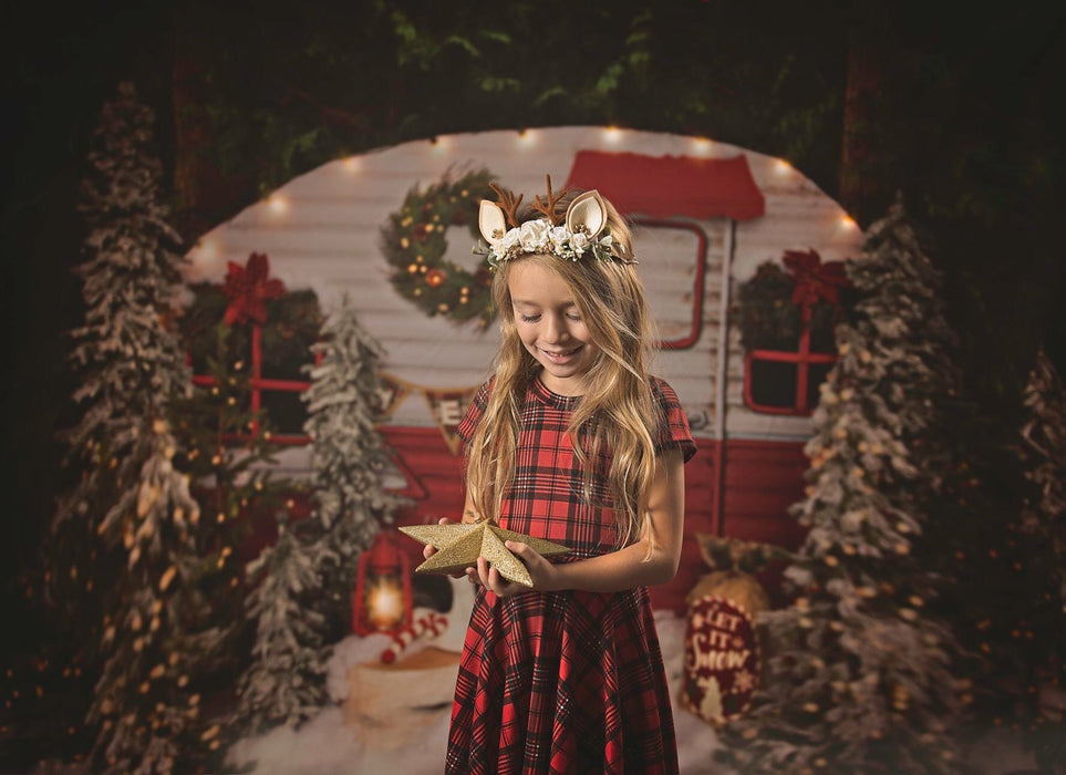 Winter Camper Decorated (Extra Lights)