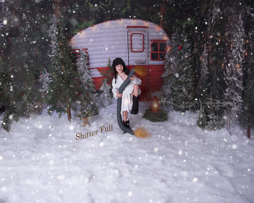 Winter Camper Decorated (Extra Lights)