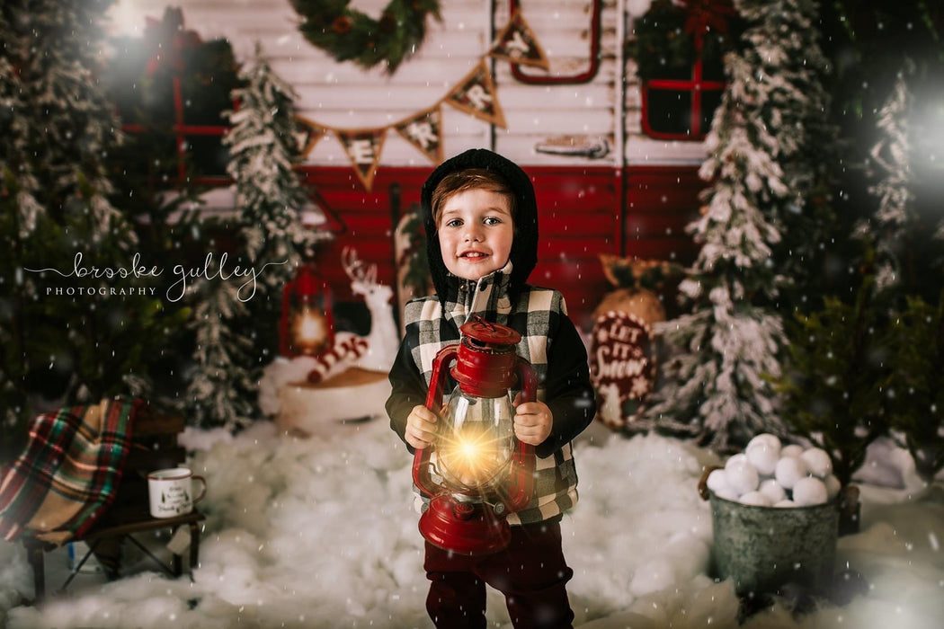 Winter Camper Decorated (Extra Lights)