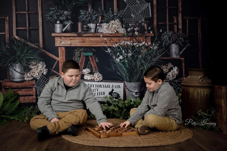 Cottontail and Co (Dark) (VR)