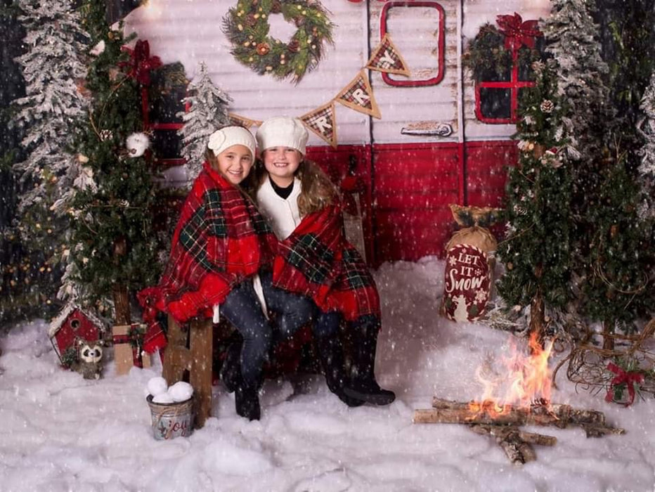 Winter Camper Decorated (Extra Lights)