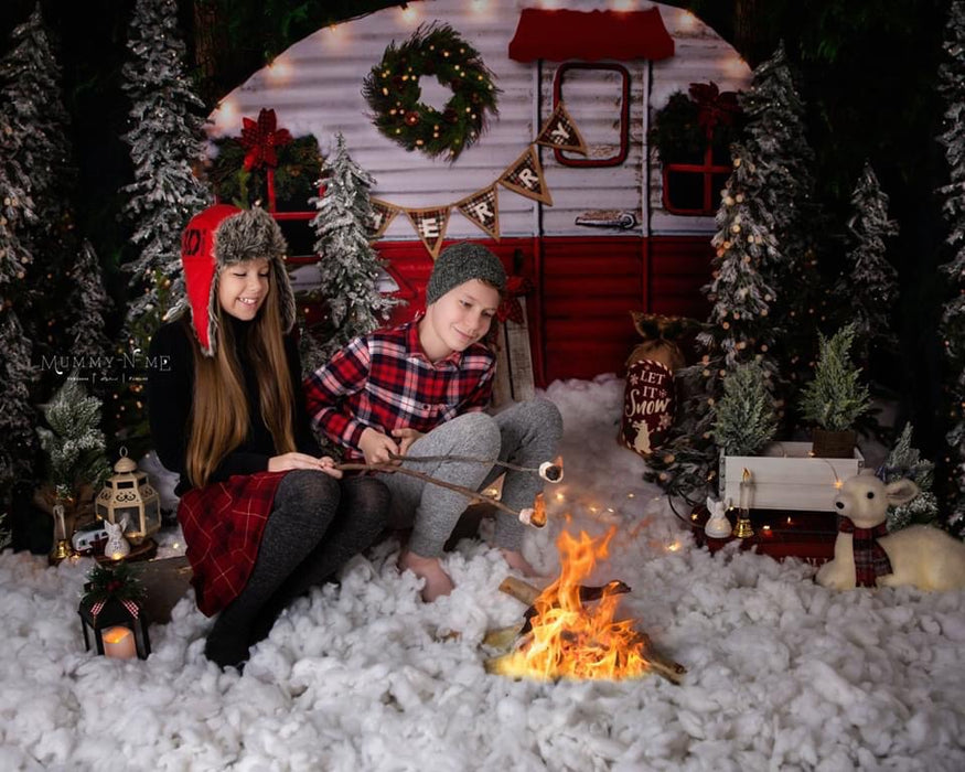 Winter Camper Decorated (Extra Lights)